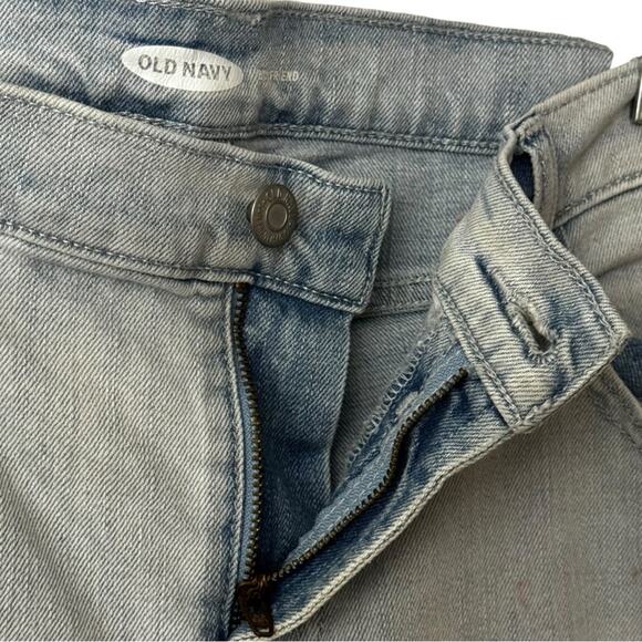 Old Navy Women’s Distressed Ripped Boyfriend Light Wash Cropped Sz 8 - Picture 3 of 6